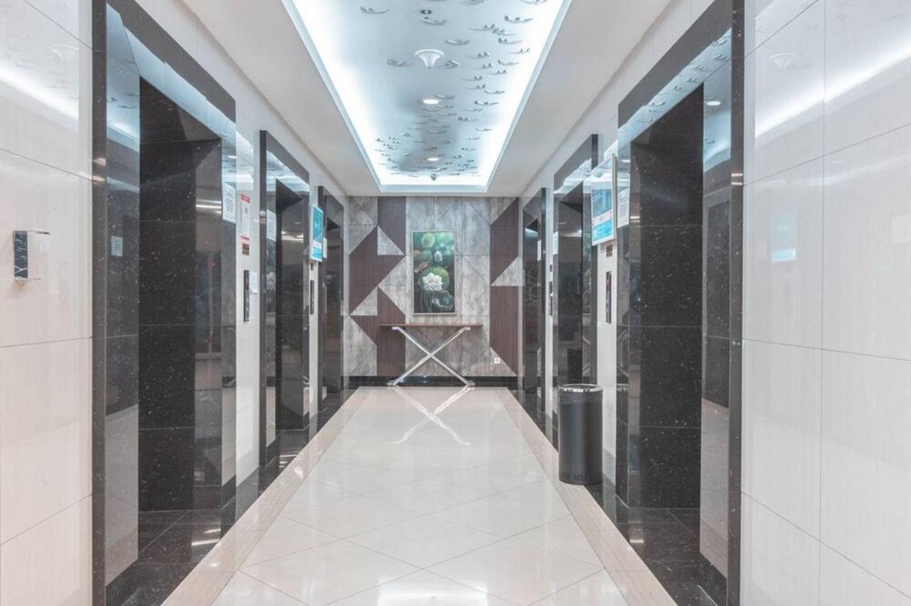 Redliving Apartemen Grand Kamala Lagoon - Pekayon Tower Barclay North Bekasi Dış mekan fotoğraf